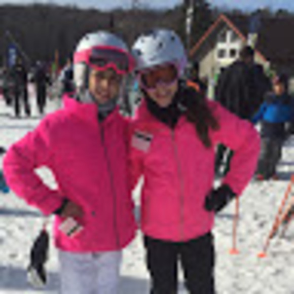 Meet your Posher, Jolie - Picture 1 of 1